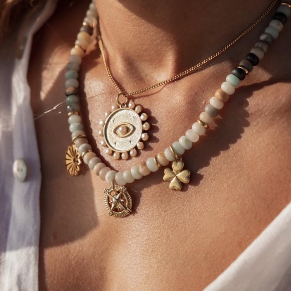 New in box MAYAMAR 24kt Gold and   stone Necklace with 24kt gold charms - Picture 2 of 6